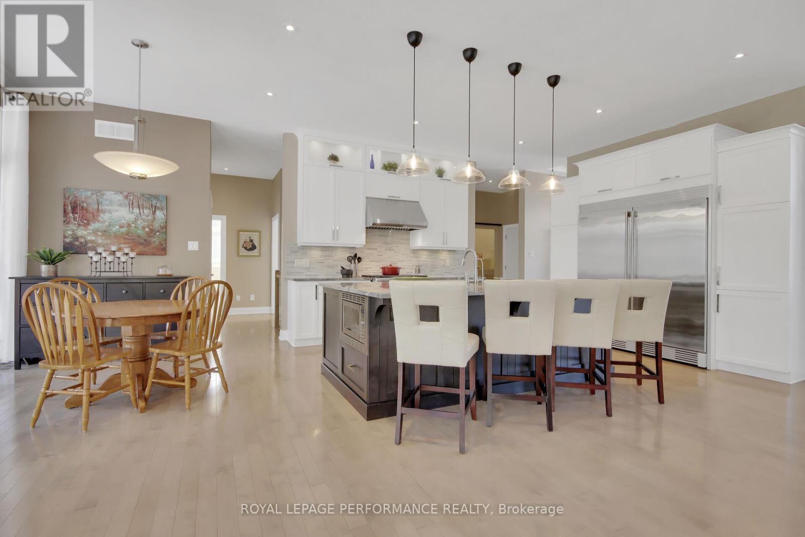 7412 Blue Water Crescent, Ottawa, Ontario  K4P 0C8 - Photo 11 - X12208658