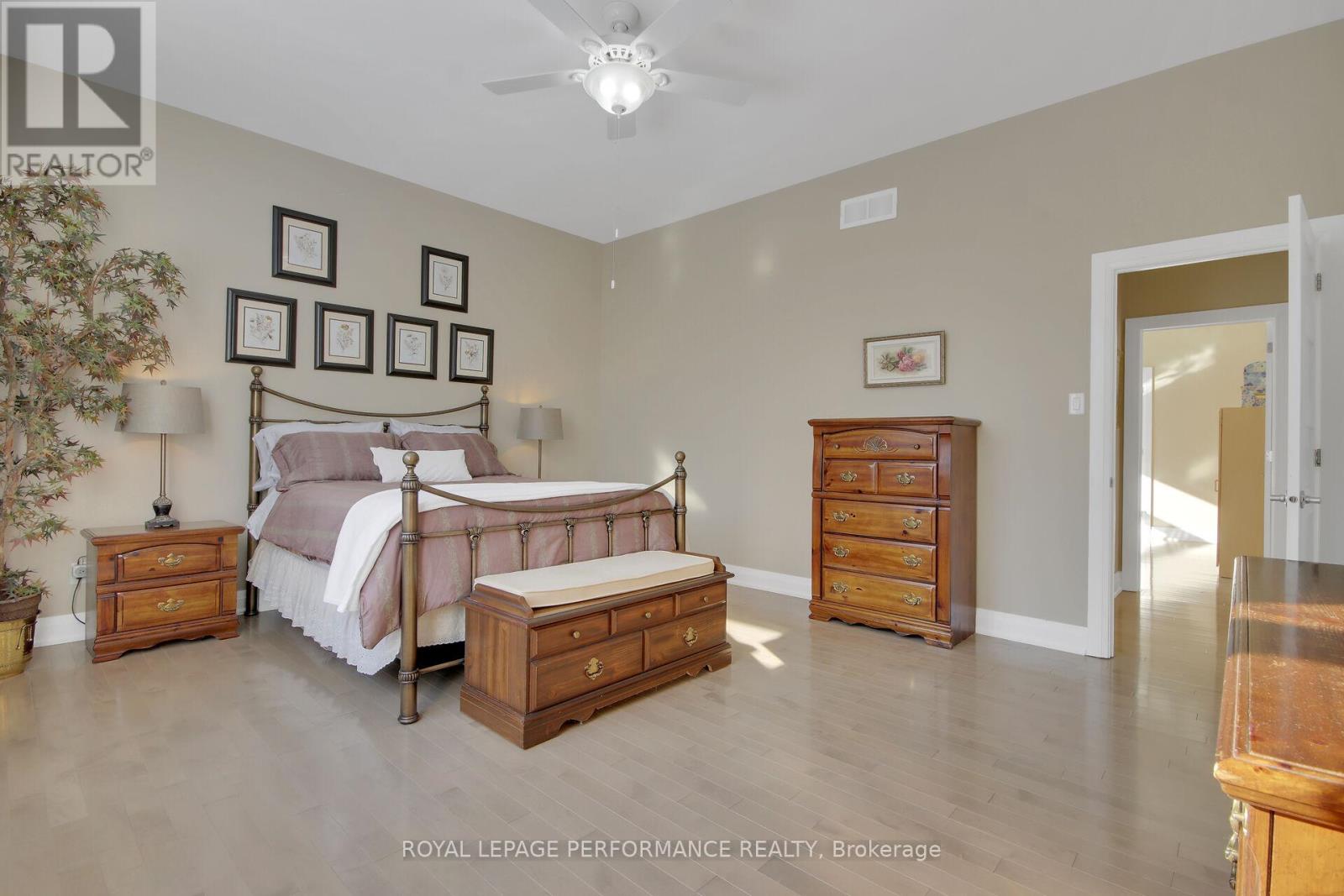 7412 Blue Water Crescent, Ottawa, Ontario  K4P 0C8 - Photo 25 - X12208658
