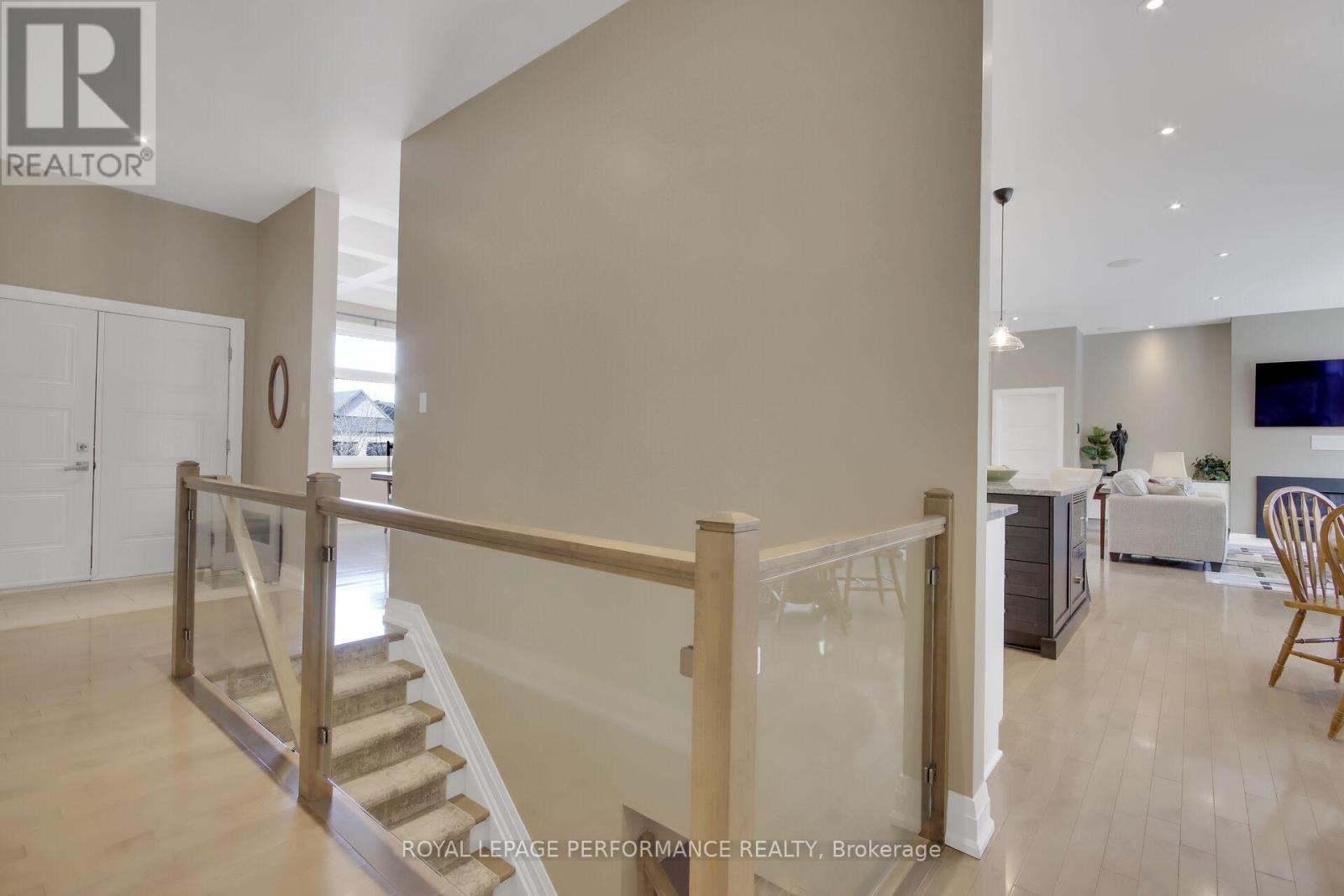 7412 Blue Water Crescent, Ottawa, Ontario  K4P 0C8 - Photo 32 - X12208658