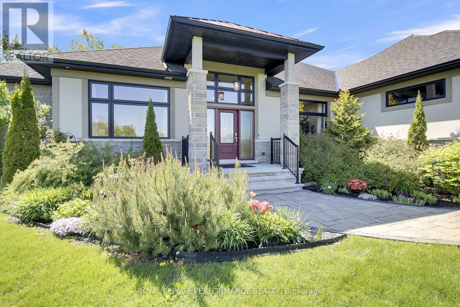 7412 Blue Water Crescent, Ottawa, Ontario  K4P 0C8 - Photo 5 - X12208658