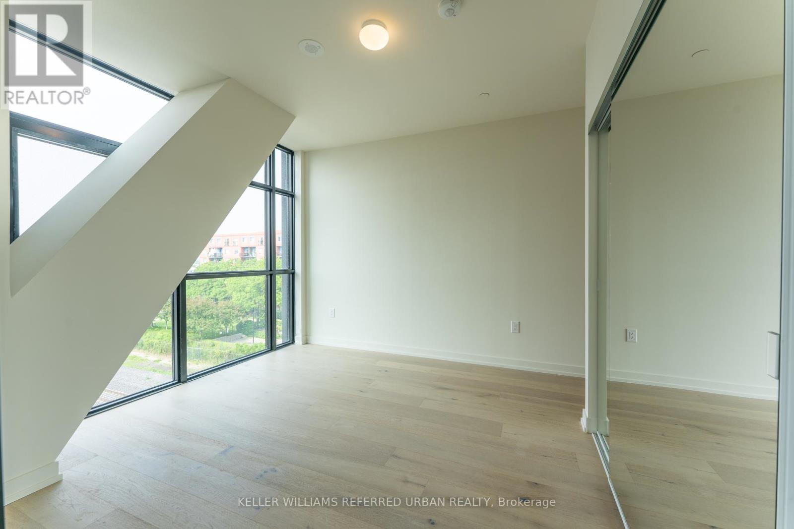 517 - 181 Sterling Road, Toronto, Ontario  M6R 0B2 - Photo 5 - C12208643