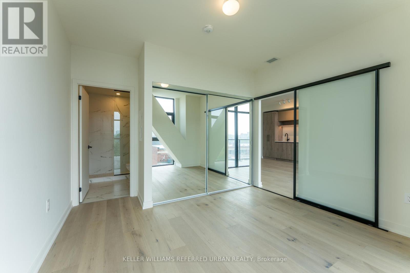 517 - 181 Sterling Road, Toronto, Ontario  M6R 0B2 - Photo 7 - C12208643