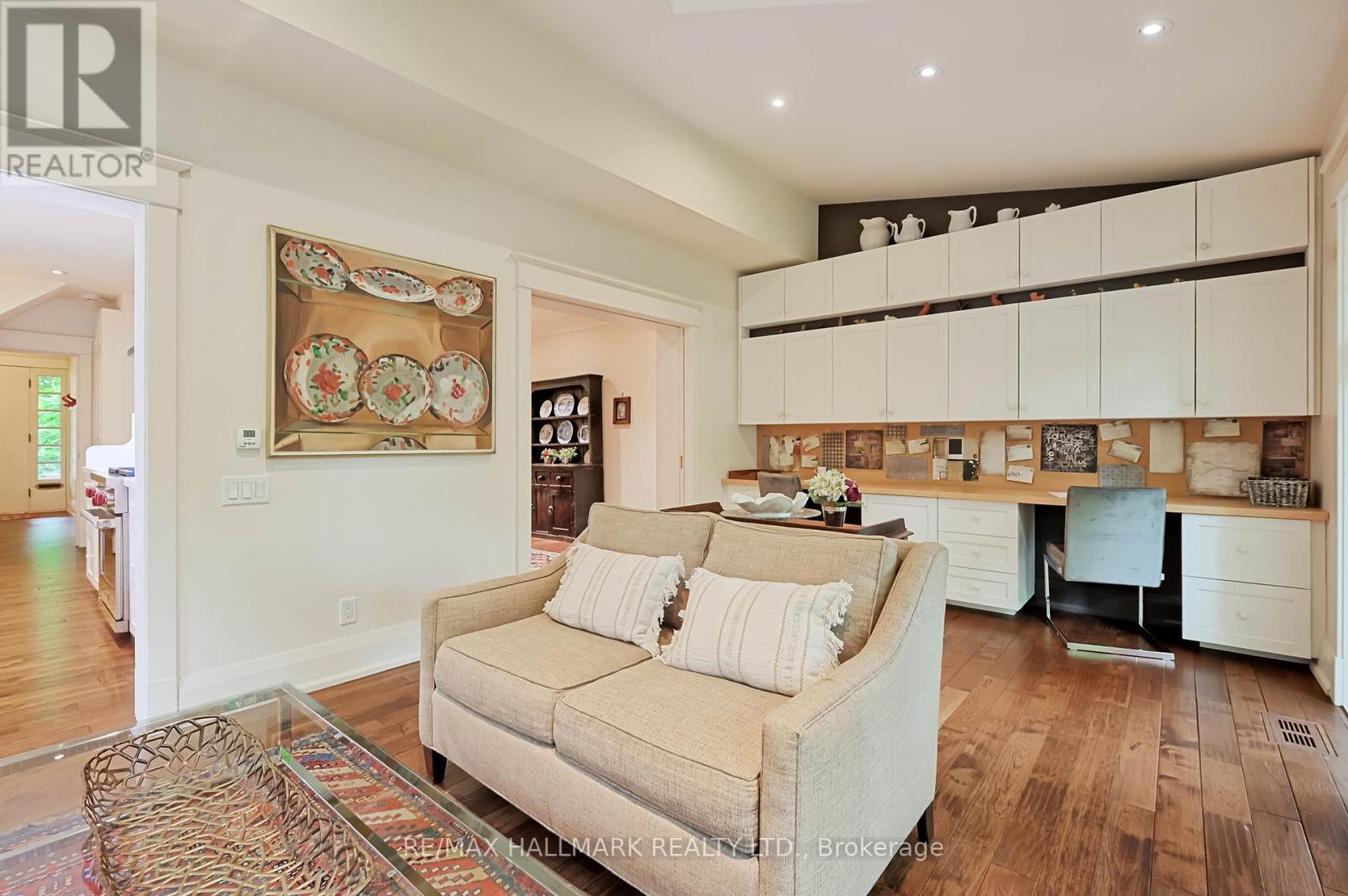 8 Silver Birch Avenue, Toronto, Ontario  M4E 3K9 - Photo 17 - E12208648