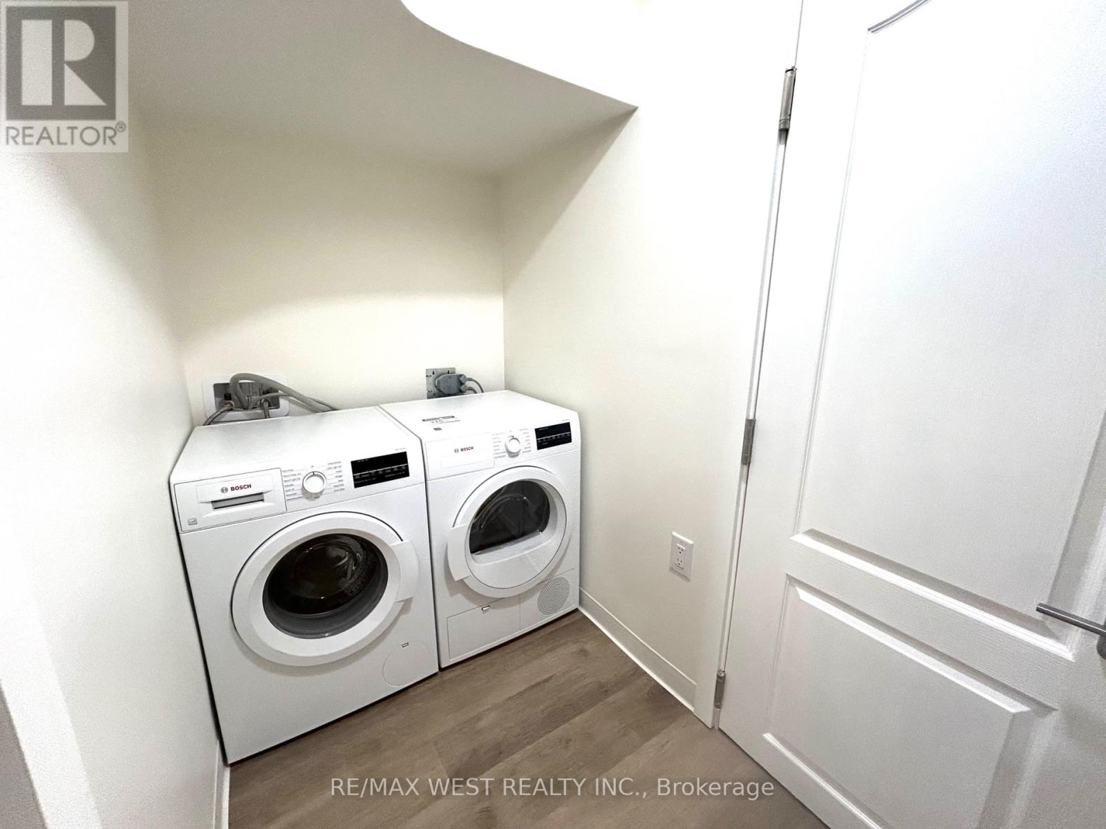 31 Rowse Crescent, Toronto (Kingsview Village-The Westway), Ontario  M9P 3L4 - Photo 10 - W12208645