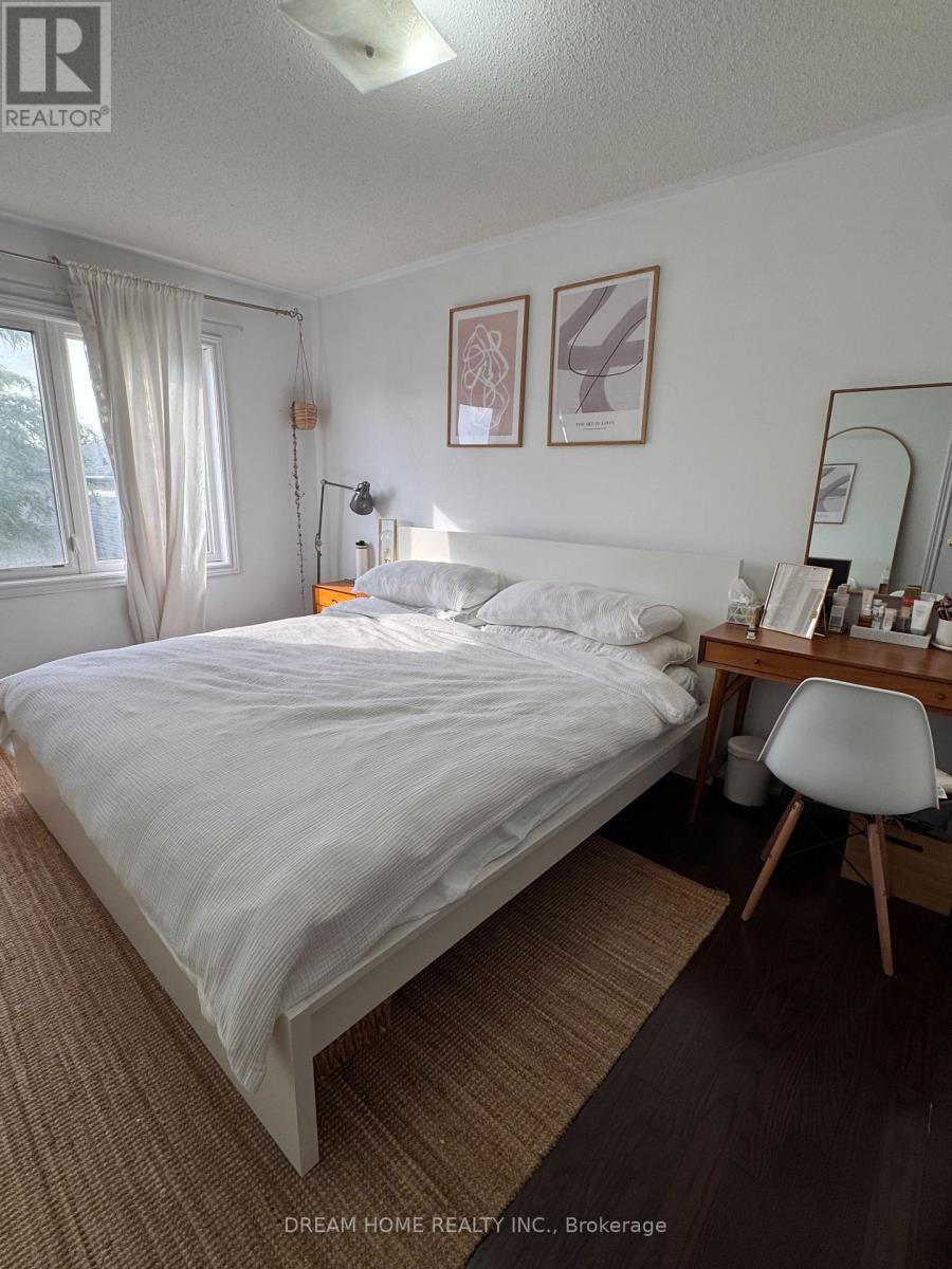 1408 Granrock Crescent, Mississauga, Ontario  L5V 0E1 - Photo 20 - W12208652