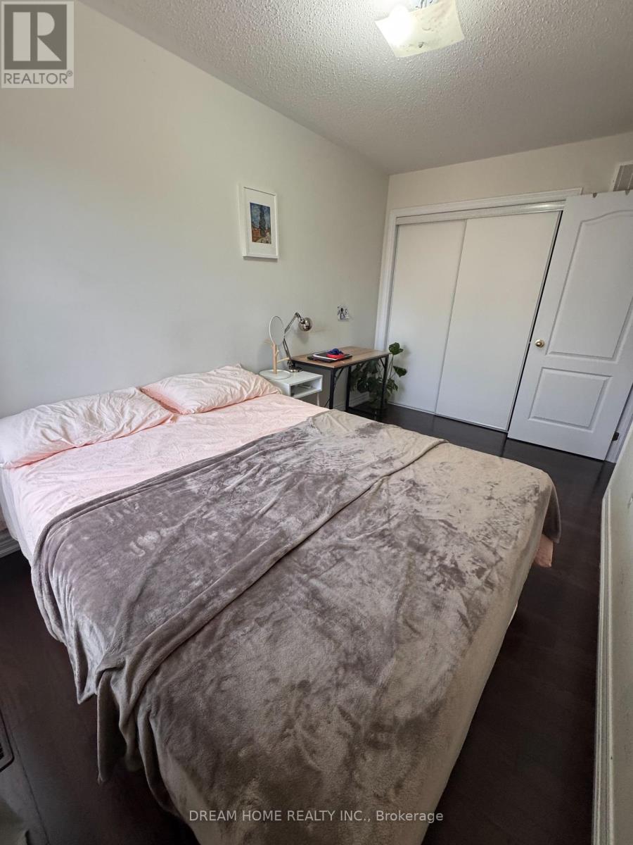 1408 Granrock Crescent, Mississauga, Ontario  L5V 0E1 - Photo 27 - W12208652