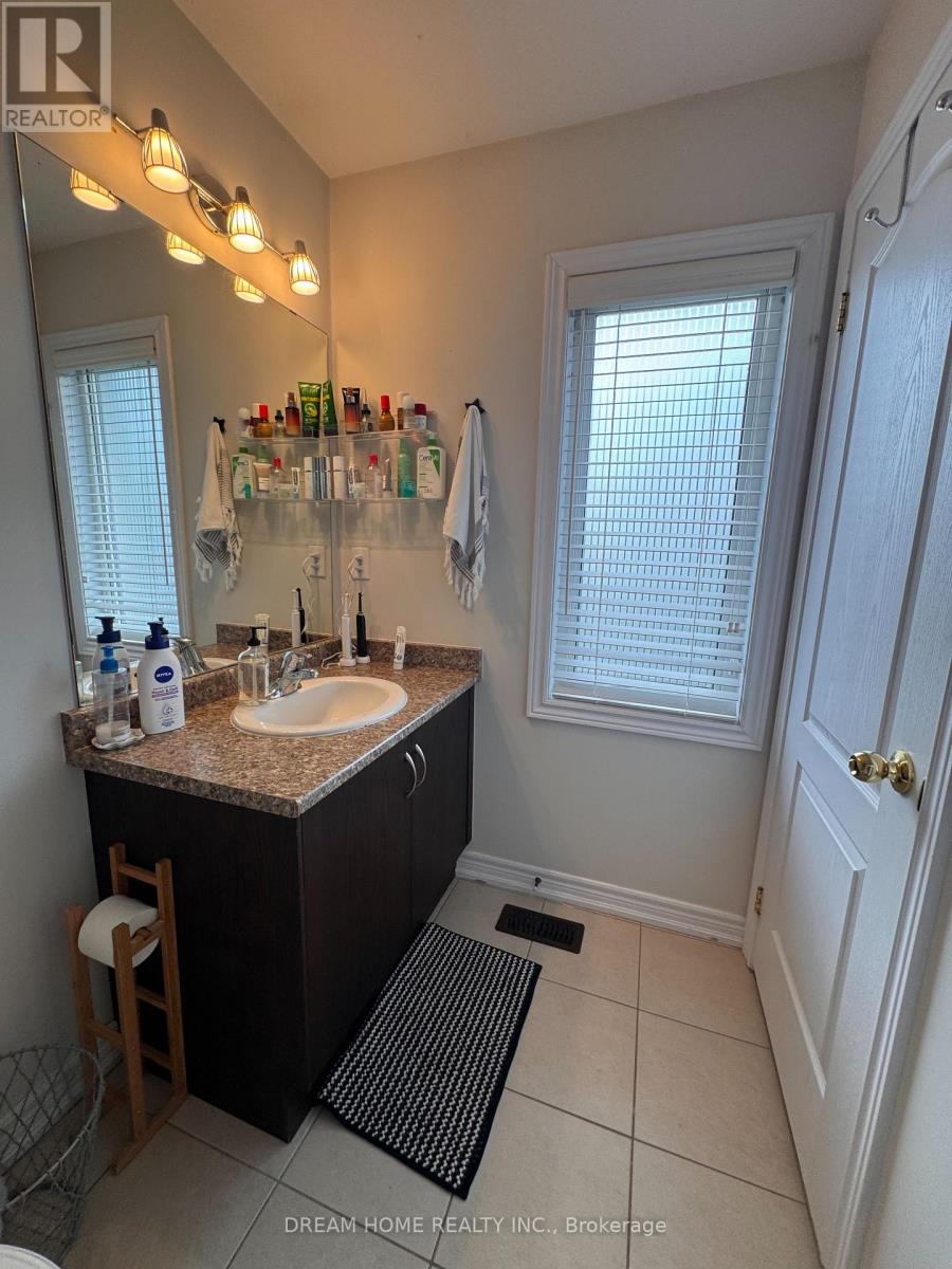 1408 Granrock Crescent, Mississauga, Ontario  L5V 0E1 - Photo 33 - W12208652