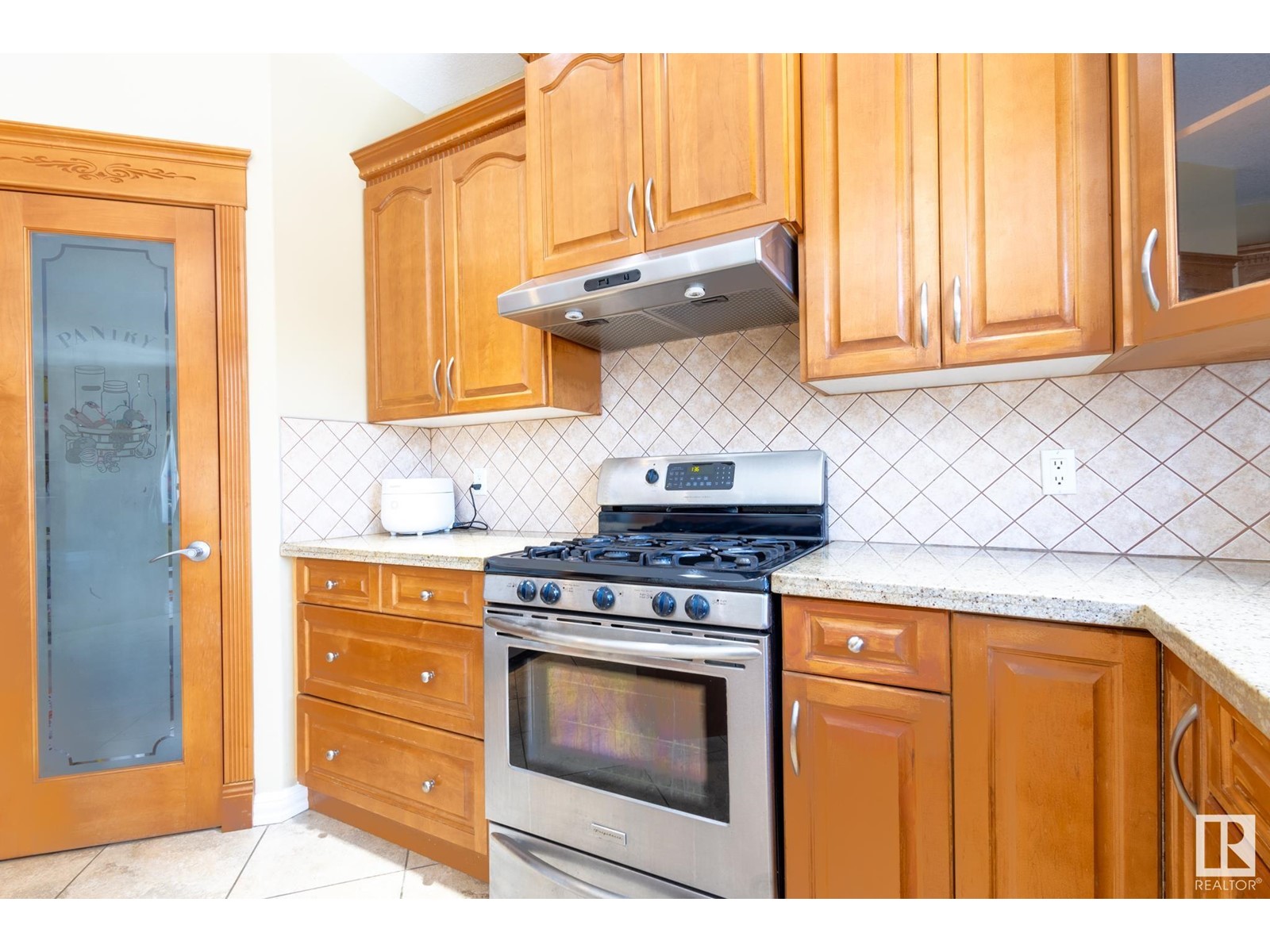 3014 Macneil Wy Nw, Edmonton, Alberta  T6R 3V1 - Photo 19 - E4429439