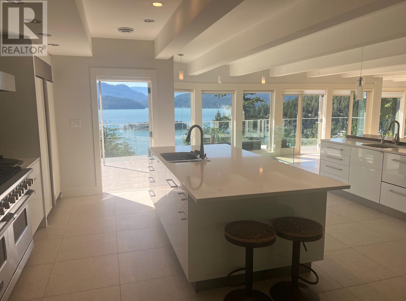 6175 Nelson Avenue, West Vancouver, British Columbia  V7W 2A1 - Photo 32 - R3009261