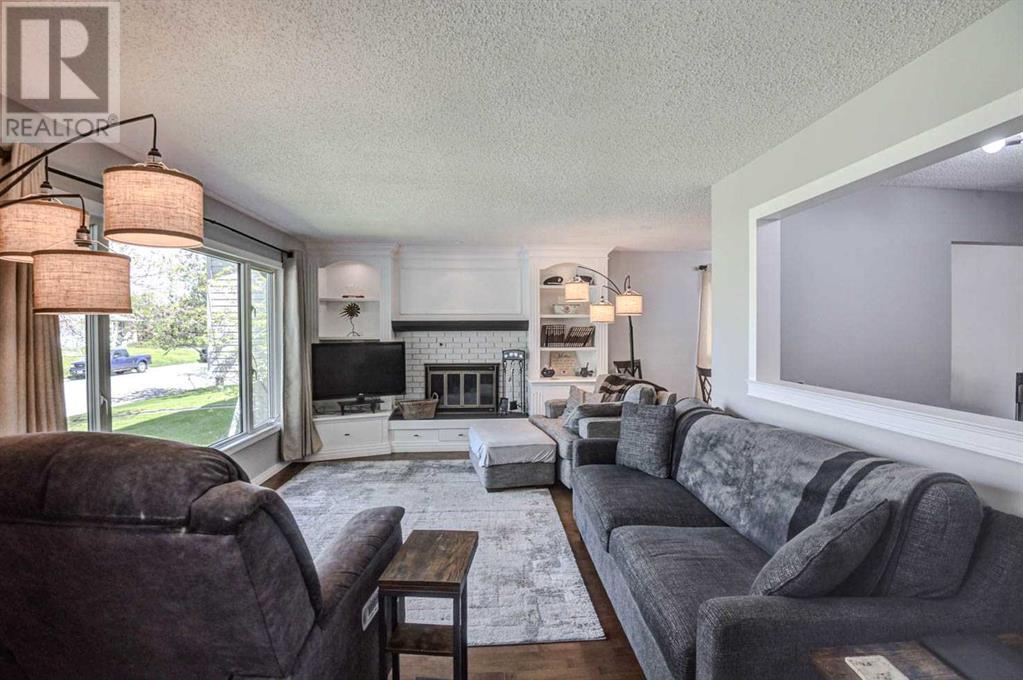8 Woodbrook Way Sw, Calgary, Alberta  t2w 4e5 - Photo 12 - A2221988