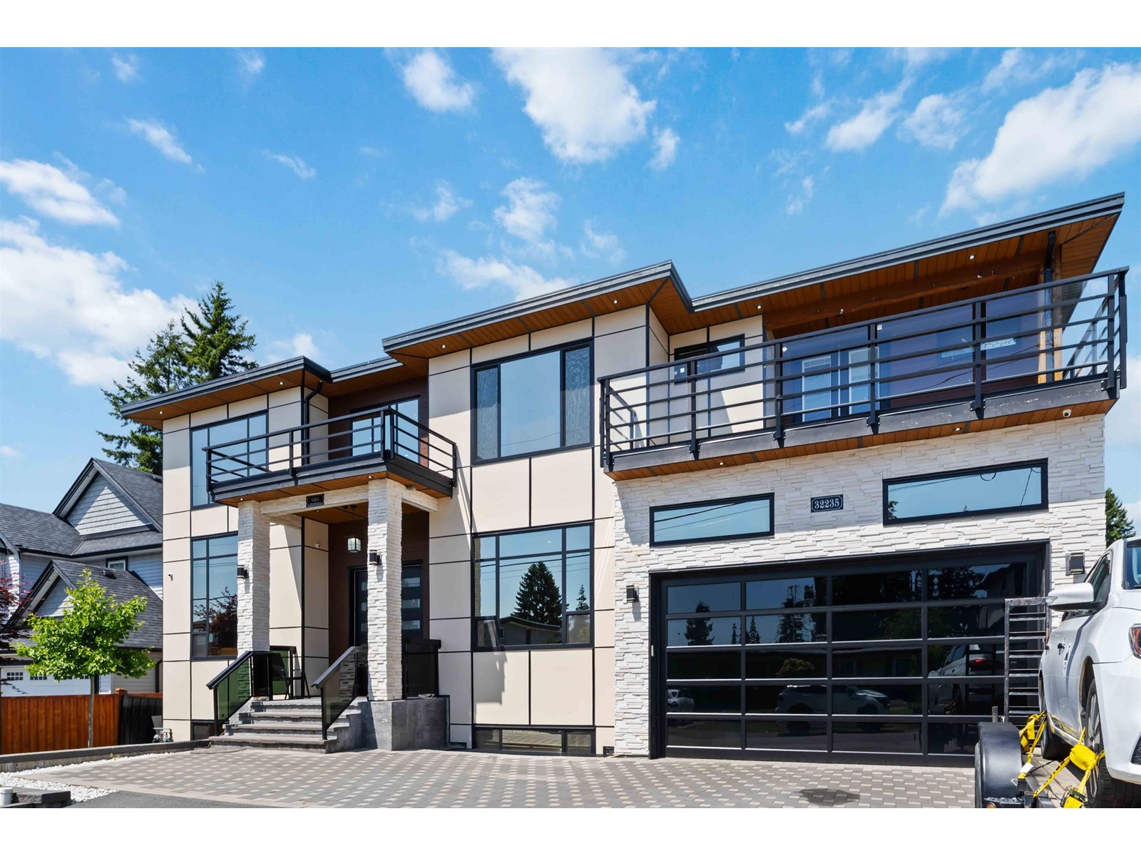 32235 Pineview Avenue, Abbotsford, British Columbia  V2T 1R2 - Photo 2 - R3012751