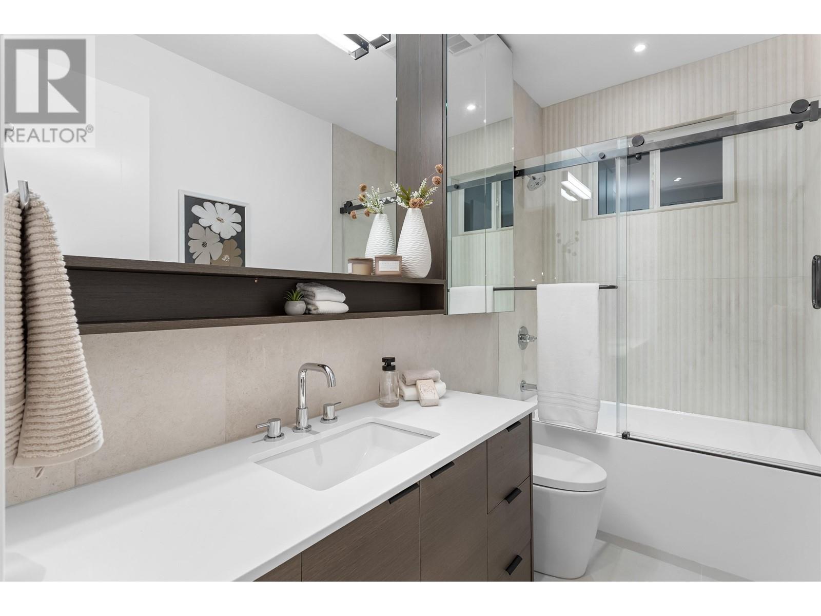 6916 Union Street, Burnaby, British Columbia  V5B 1X5 - Photo 31 - R3013183