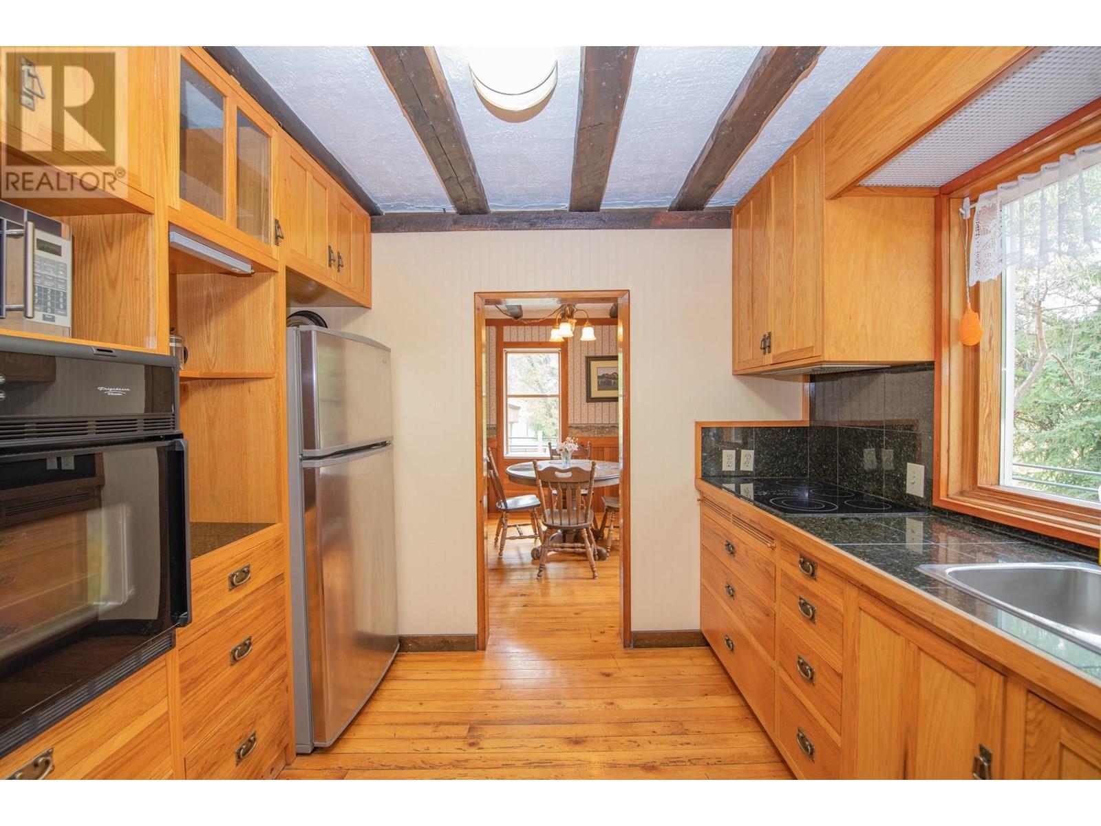 735 Highway 6 Highway, Cherryville, British Columbia  V0E 2G3 - Photo 4 - 10334459