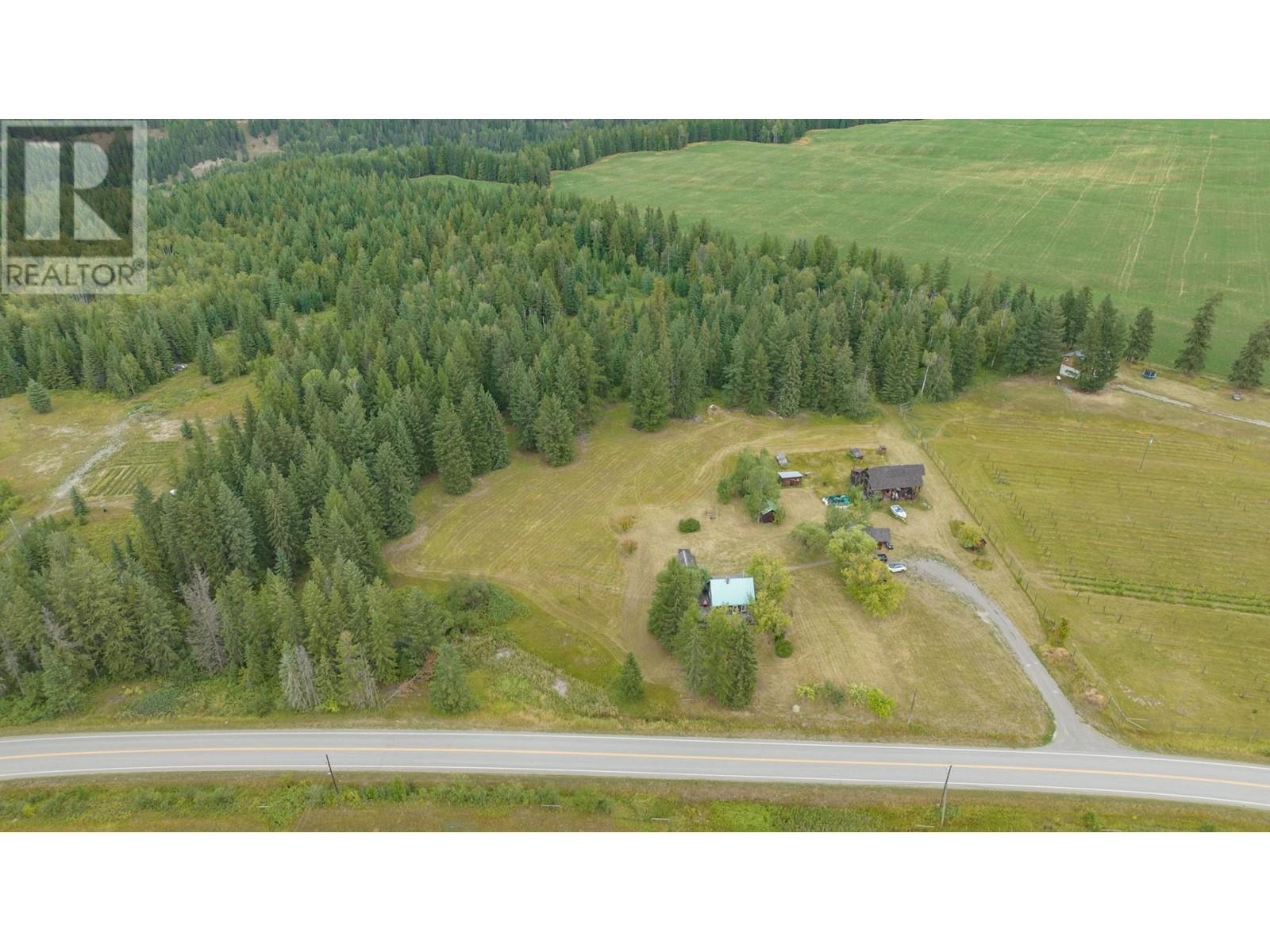 735 Highway 6 Highway, Cherryville, British Columbia  V0E 2G3 - Photo 3 - 10334459
