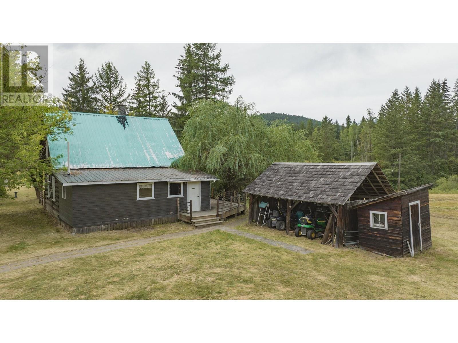 735 Highway 6 Highway, Cherryville, British Columbia  V0E 2G3 - Photo 34 - 10334459