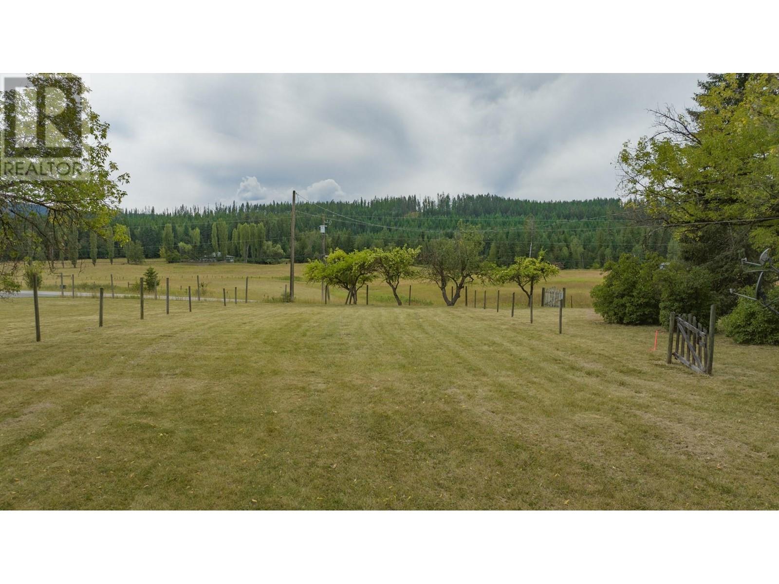 735 Highway 6 Highway, Cherryville, British Columbia  V0E 2G3 - Photo 35 - 10334459