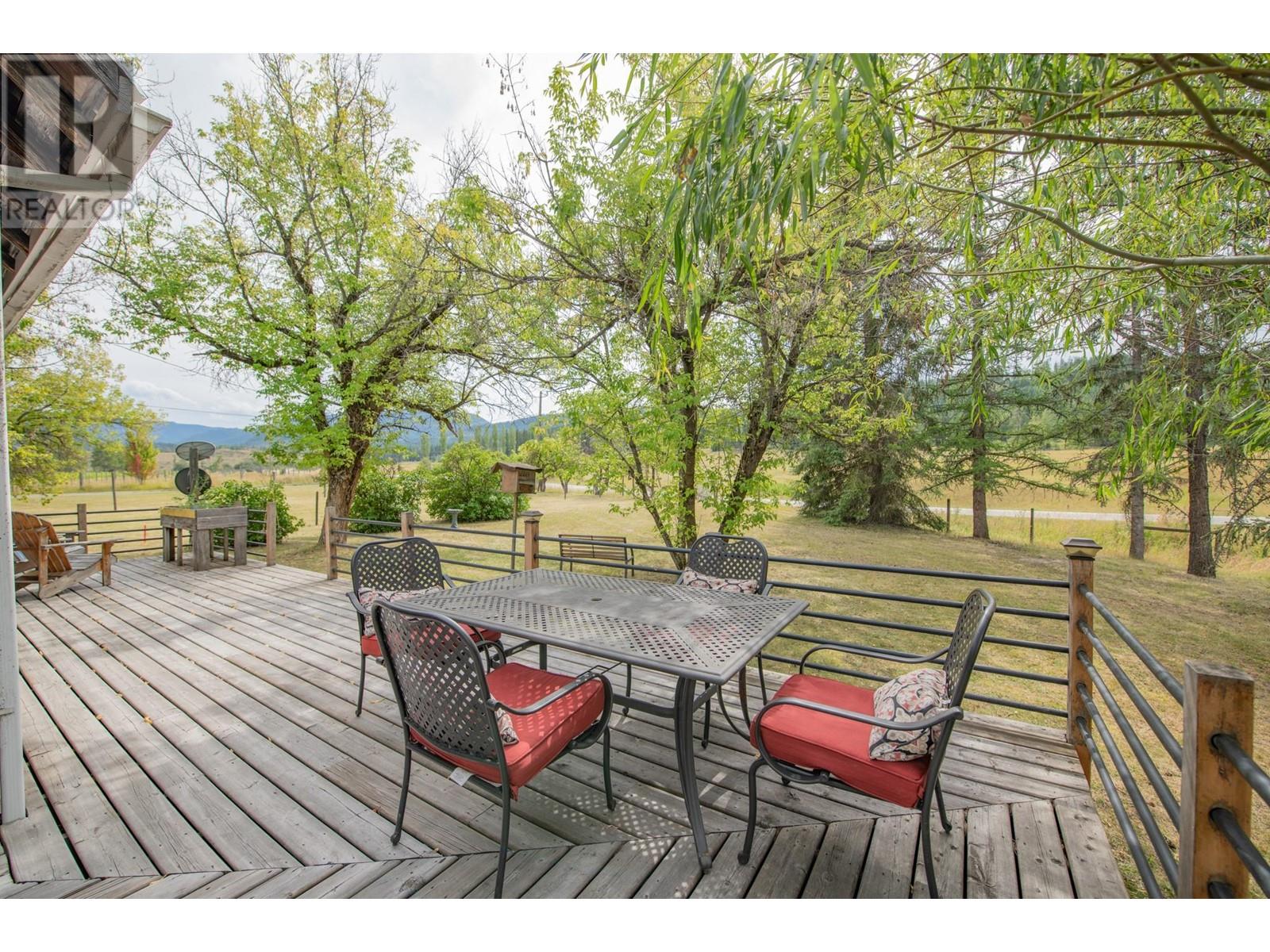 735 Highway 6 Highway, Cherryville, British Columbia  V0E 2G3 - Photo 26 - 10334459