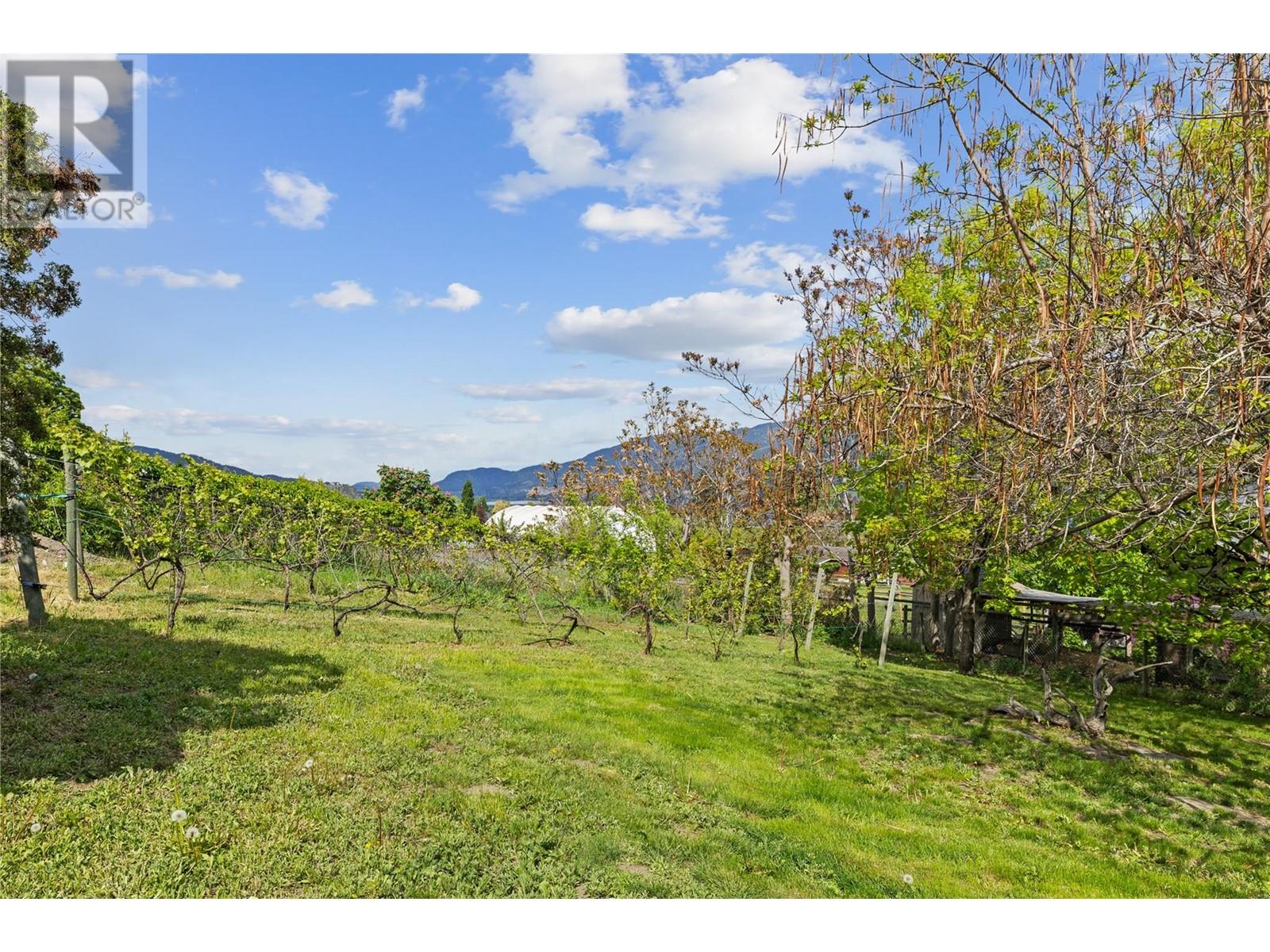 11331 Bond Road, Lake Country, British Columbia  V4V 1J5 - Photo 11 - 10348916