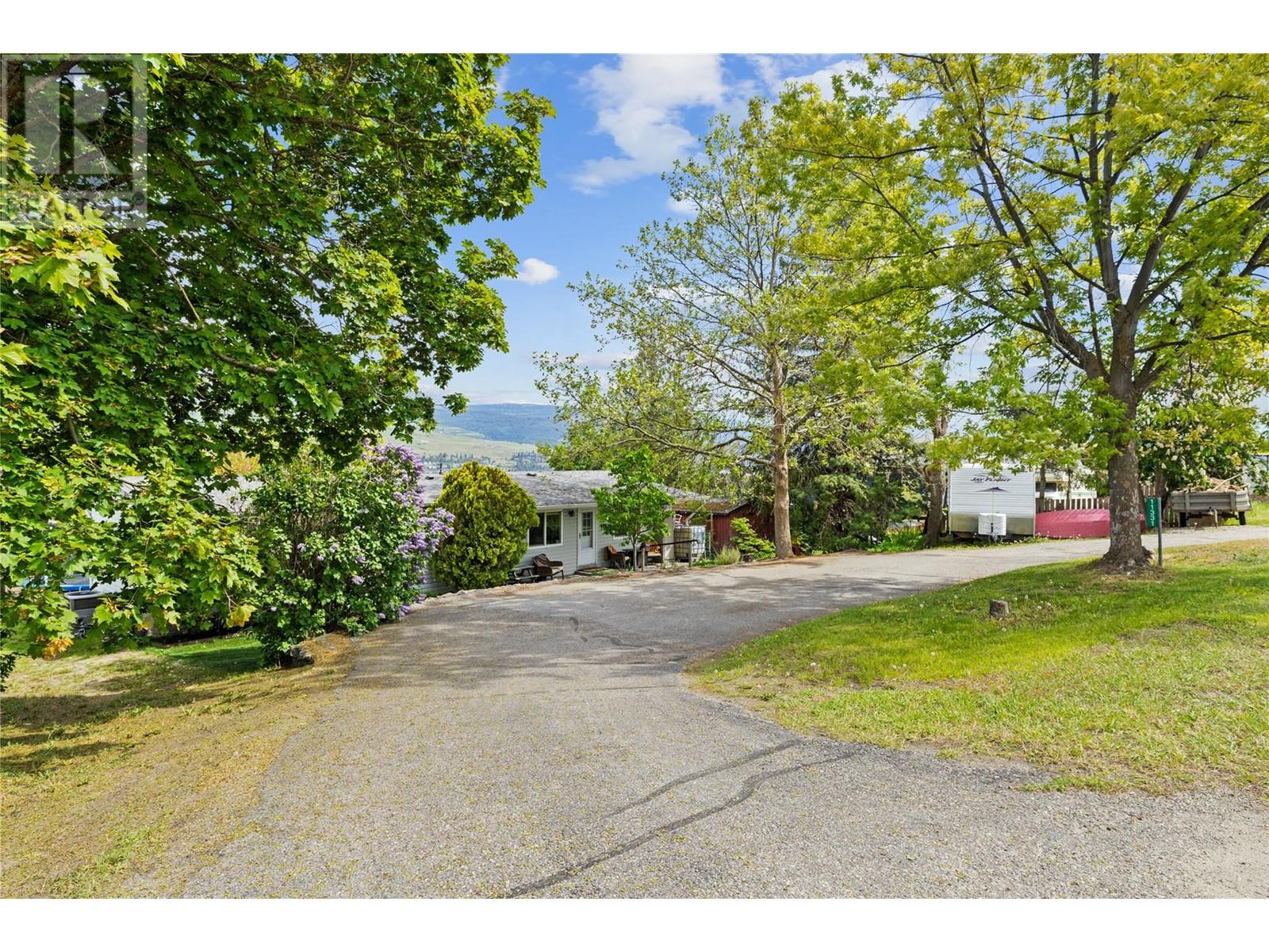 11331 Bond Road, Lake Country, British Columbia  V4V 1J5 - Photo 2 - 10348916
