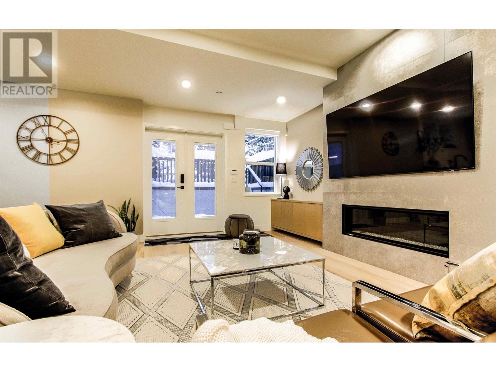 4542 Quebec Street, Vancouver, British Columbia  V5V 3L9 - Photo 5 - R3013317