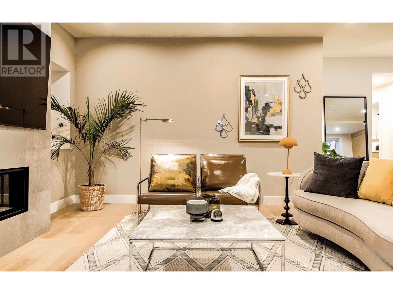 4542 Quebec Street, Vancouver, British Columbia  V5V 3L9 - Photo 4 - R3013317