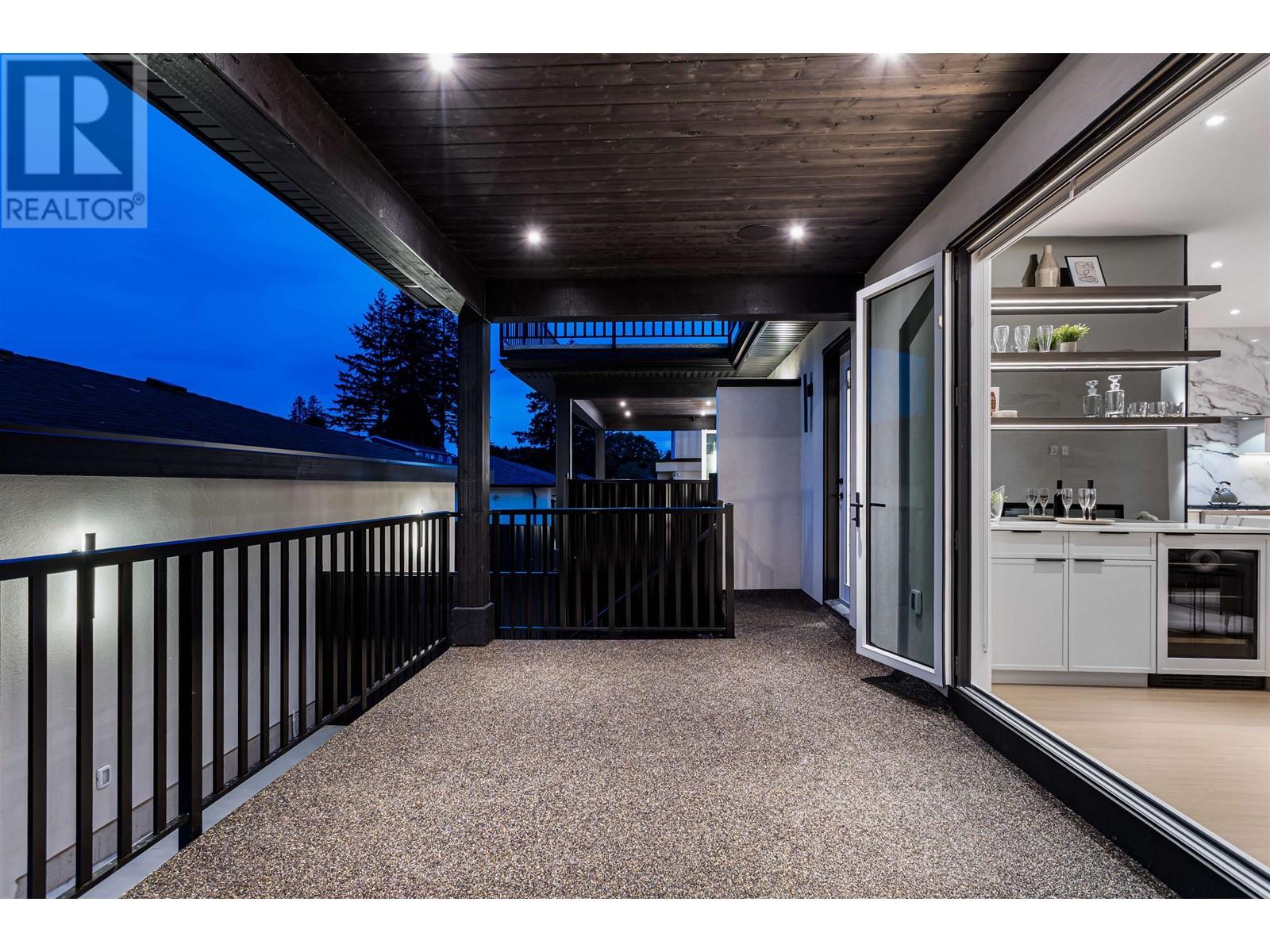 6918 Union Street, Burnaby, British Columbia  V5B 1X5 - Photo 25 - R3013325