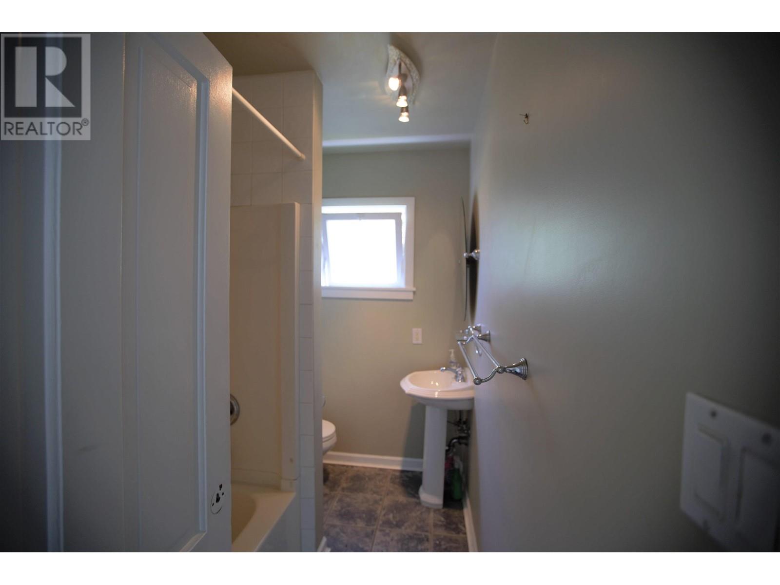 940 Ioco Road, Port Moody, British Columbia  V3H 2X1 - Photo 4 - R3012562