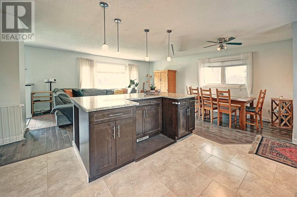 416 Penbrooke Crescent Se, Calgary, Alberta  T2A 3T7 - Photo 3 - A2227096