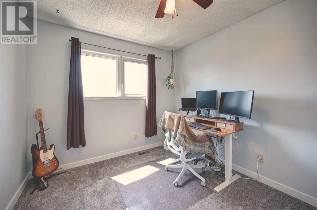 416 Penbrooke Crescent Se, Calgary, Alberta  T2A 3T7 - Photo 17 - A2227096