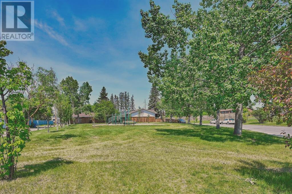 416 Penbrooke Crescent Se, Calgary, Alberta  T2A 3T7 - Photo 29 - A2227096