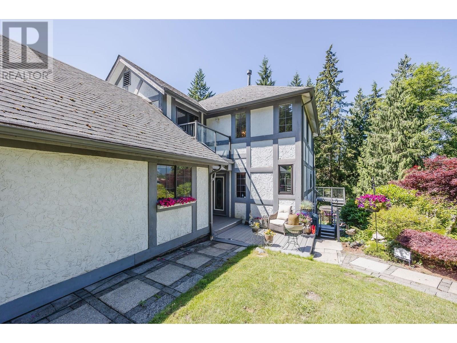 15 Escola Bay, Port Moody, British Columbia  V3H 3Z1 - Photo 2 - R3013158