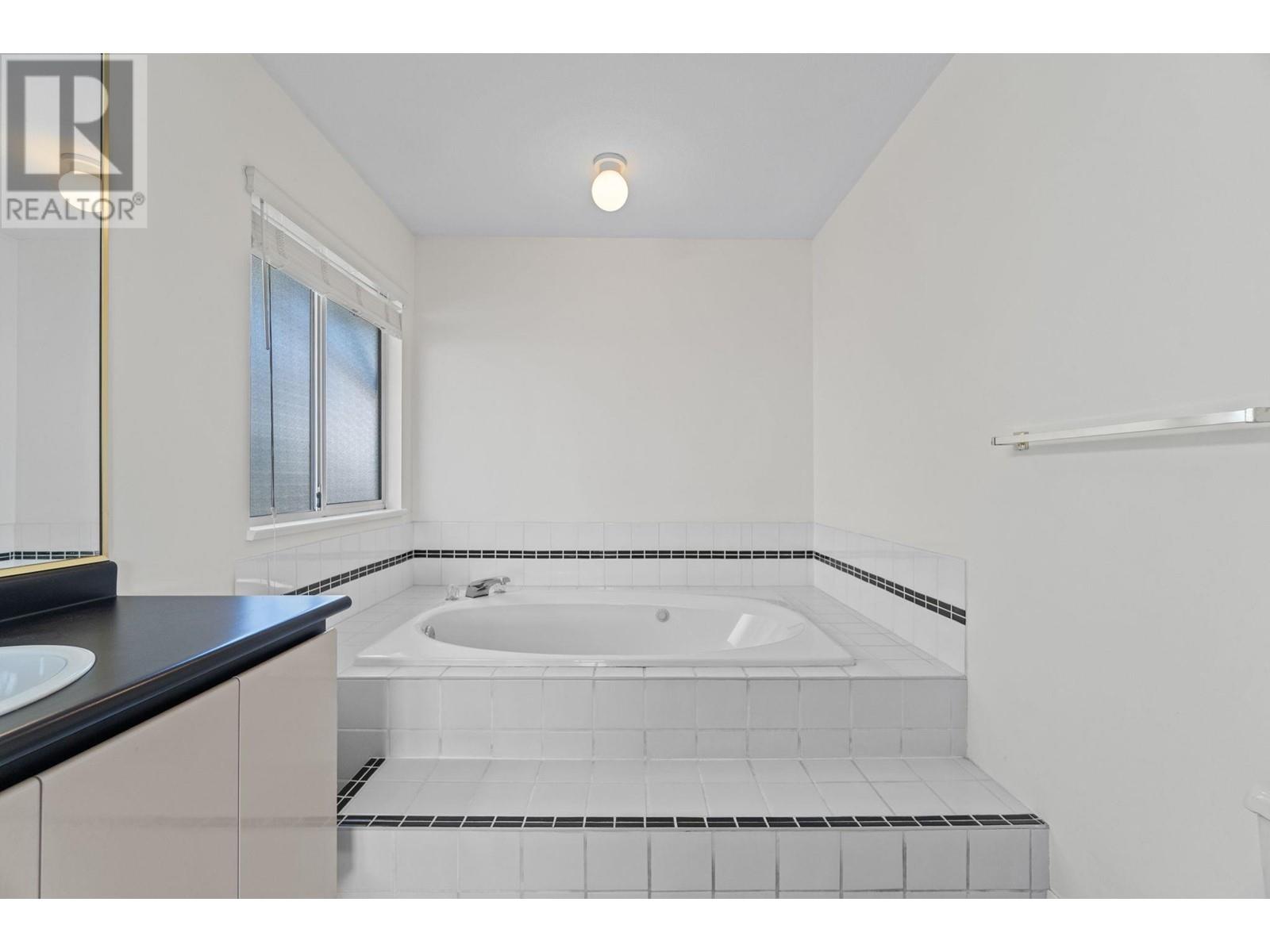 5275 Mckee Street, Burnaby, British Columbia  V5J 2T7 - Photo 31 - R3013013