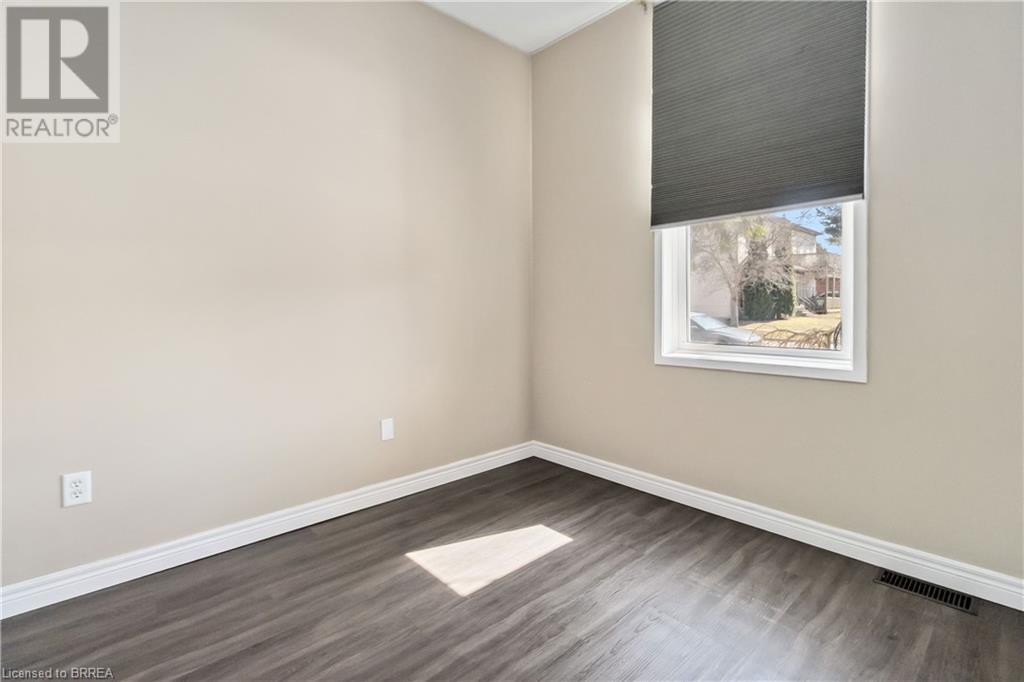 160 Nelson Street, Brantford, Ontario  N3S 4B6 - Photo 13 - 40704573