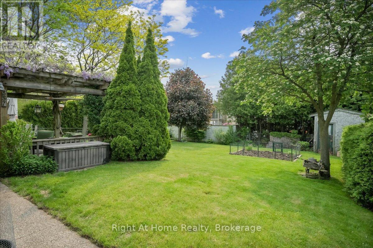 357 Seaton Drive, Oakville, Ontario  L6L 3X9 - Photo 12 - W12208726
