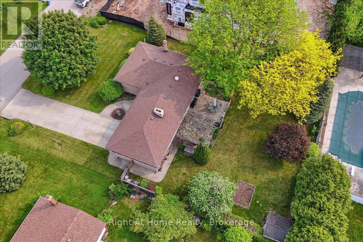 357 Seaton Drive, Oakville, Ontario  L6L 3X9 - Photo 19 - W12208726