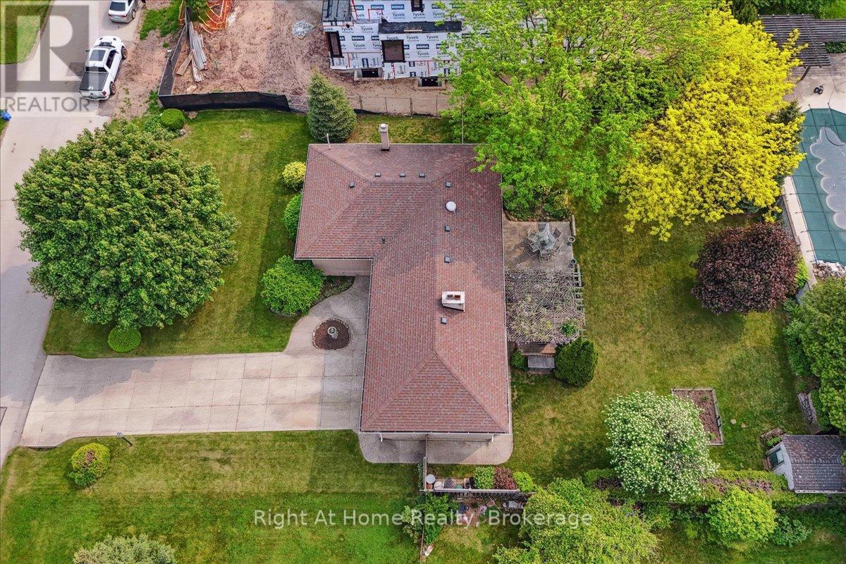 357 Seaton Drive, Oakville, Ontario  L6L 3X9 - Photo 20 - W12208726