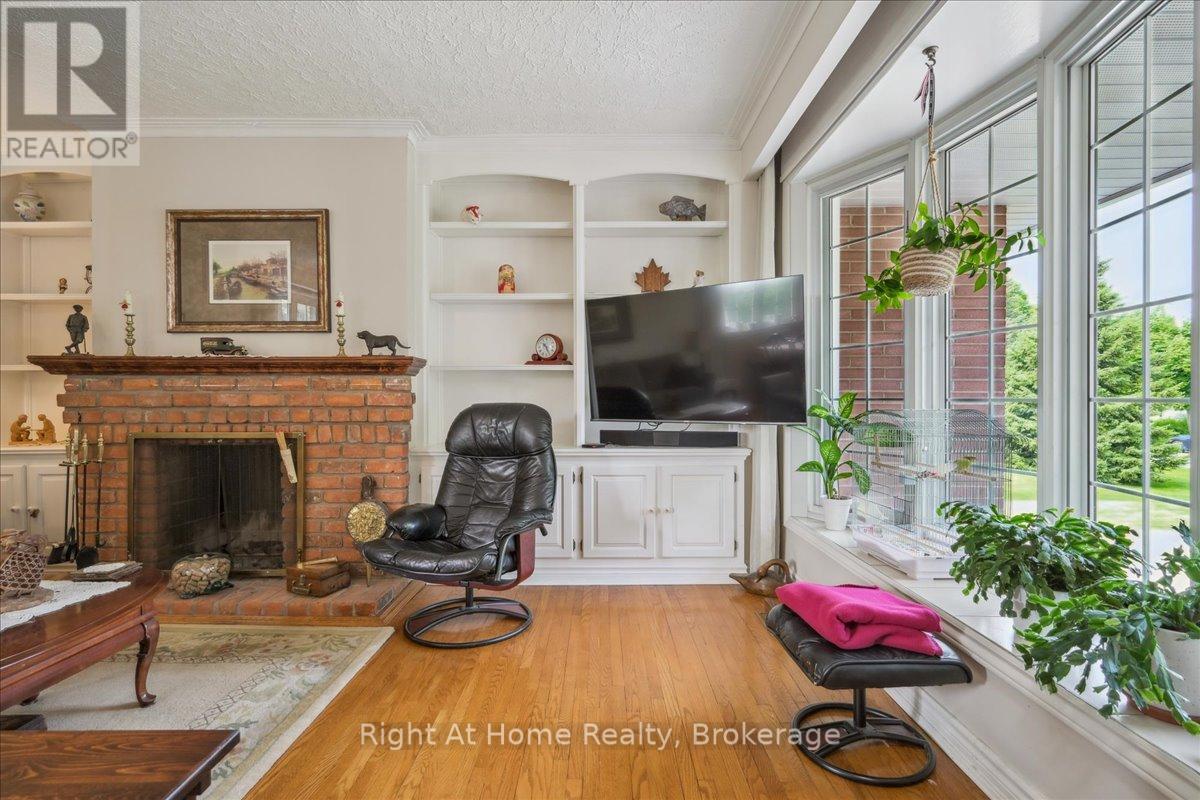 357 Seaton Drive, Oakville, Ontario  L6L 3X9 - Photo 25 - W12208726