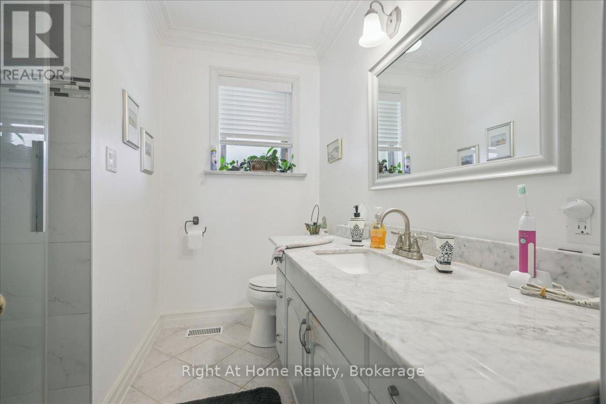 357 Seaton Drive, Oakville, Ontario  L6L 3X9 - Photo 35 - W12208726