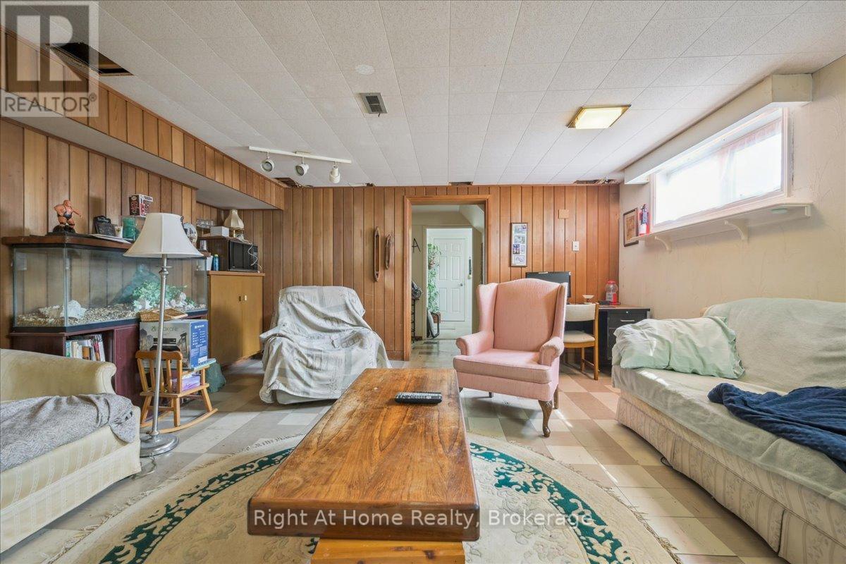 357 Seaton Drive, Oakville, Ontario  L6L 3X9 - Photo 40 - W12208726