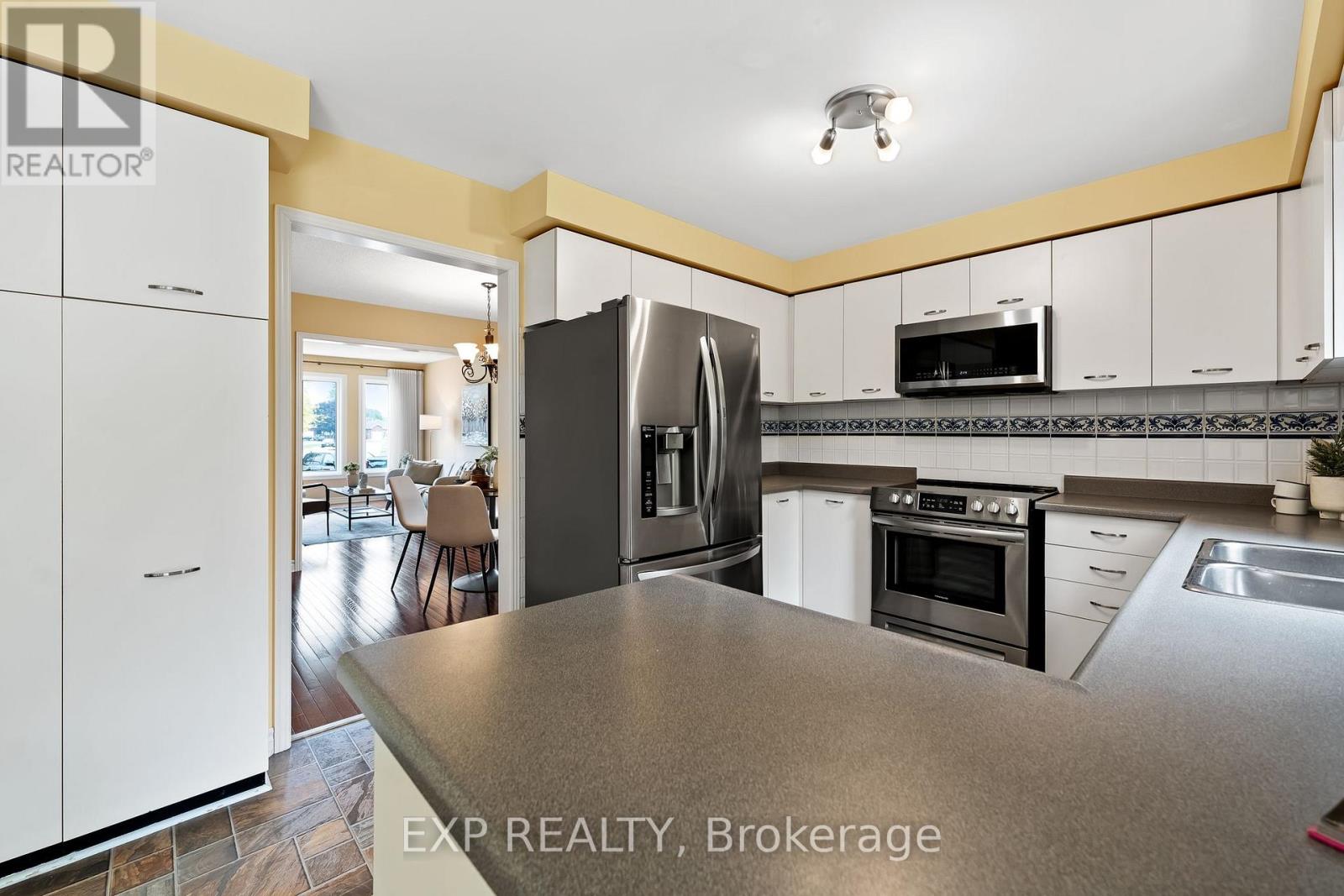 757 Beatty Crescent, Cobourg, Ontario  K9A 5K7 - Photo 14 - X12208714