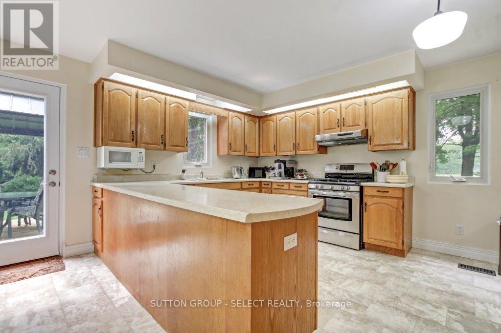 23471 Heritage Road, Thames Centre, Ontario  N0M 2P0 - Photo 12 - X12207780