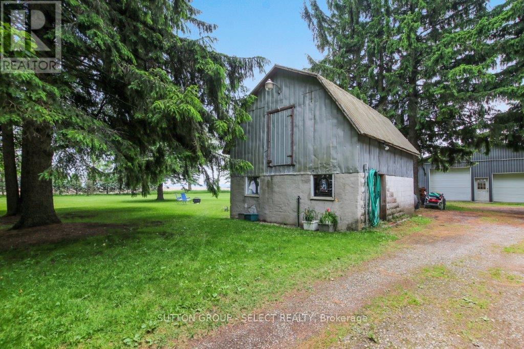 23471 Heritage Road, Thames Centre, Ontario  N0M 2P0 - Photo 3 - X12207780