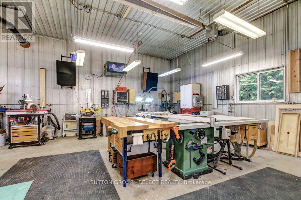 23471 Heritage Road, Thames Centre, Ontario  N0M 2P0 - Photo 40 - X12207780