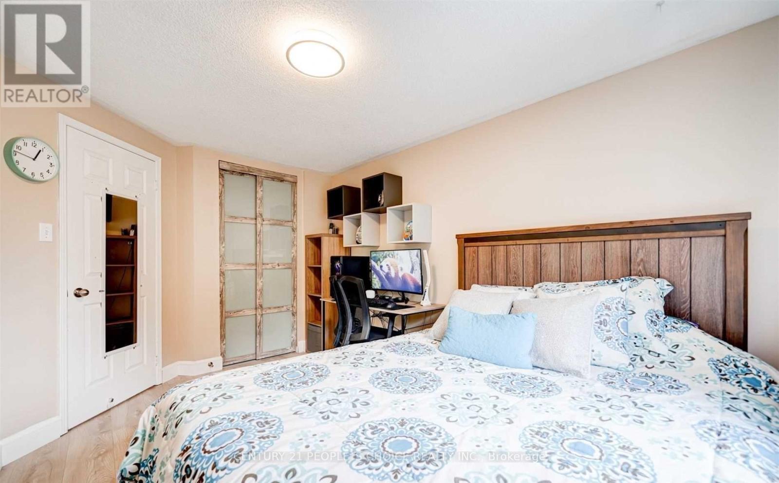1162 Leewood Drive, Oakville, Ontario  L6M 3B9 - Photo 25 - W12187610
