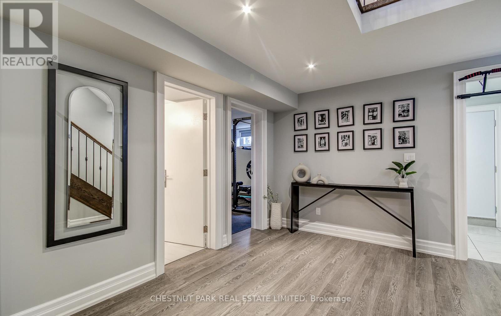 22 Lesmar Drive, Toronto, Ontario  M9B 2V1 - Photo 38 - W12204109