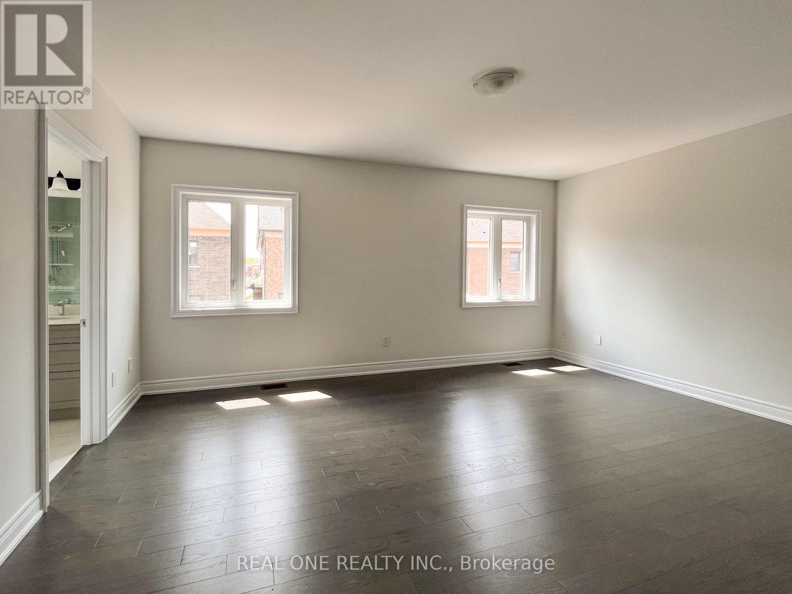 1382 Queens Plate Road, Oakville (Ga Glen Abbey), Ontario  L6M 5L4 - Photo 12 - W12208665