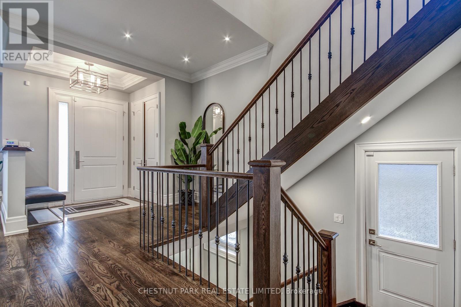 22 Lesmar Drive, Toronto, Ontario  M9B 2V1 - Photo 22 - W12204109