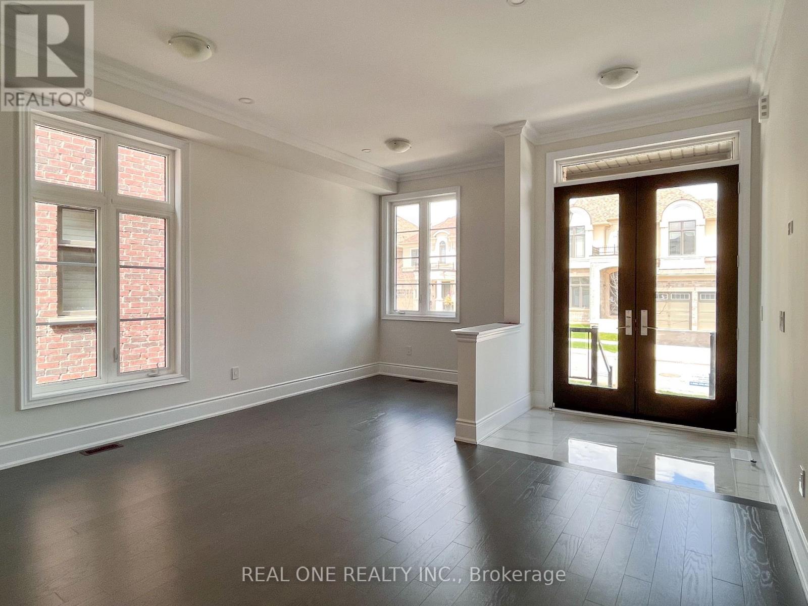 1382 Queens Plate Road, Oakville (Ga Glen Abbey), Ontario  L6M 5L4 - Photo 3 - W12208665