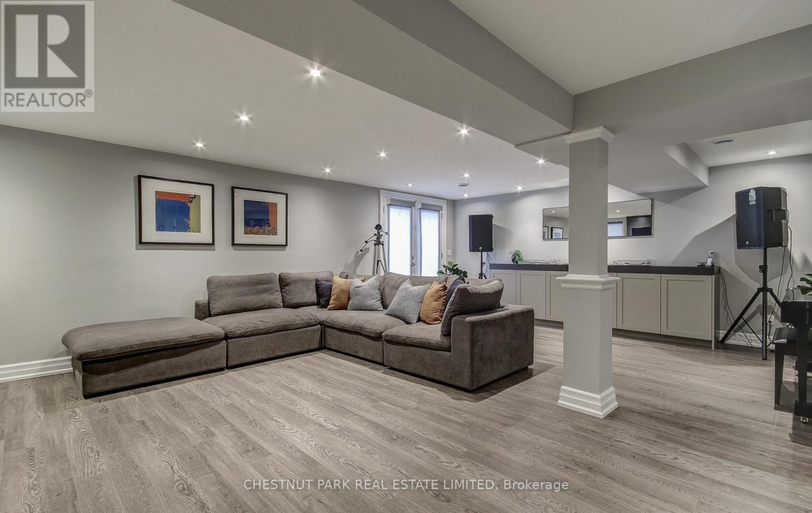 22 Lesmar Drive, Toronto, Ontario  M9B 2V1 - Photo 42 - W12204109