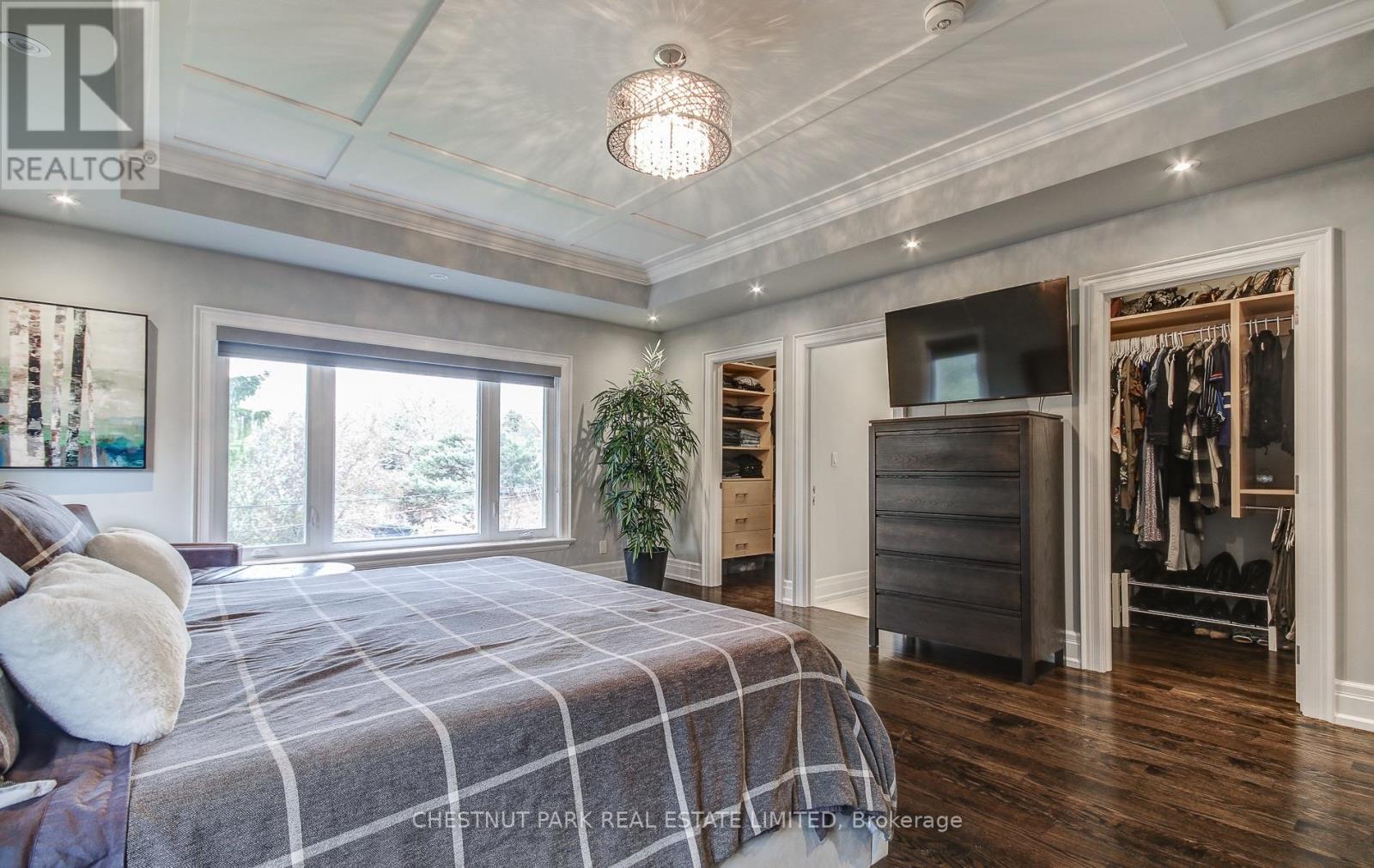22 Lesmar Drive, Toronto, Ontario  M9B 2V1 - Photo 24 - W12204109